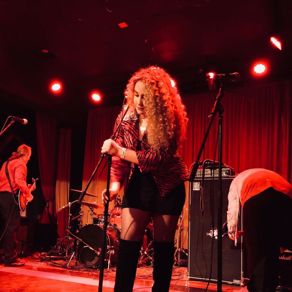 Meet your Posher, Chloe